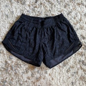 Lululemon hotty hot athletic shorts